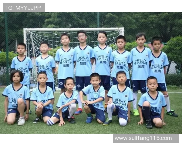 中国国家队足球教练的挑战与机遇如何塑造未来足球发展路径